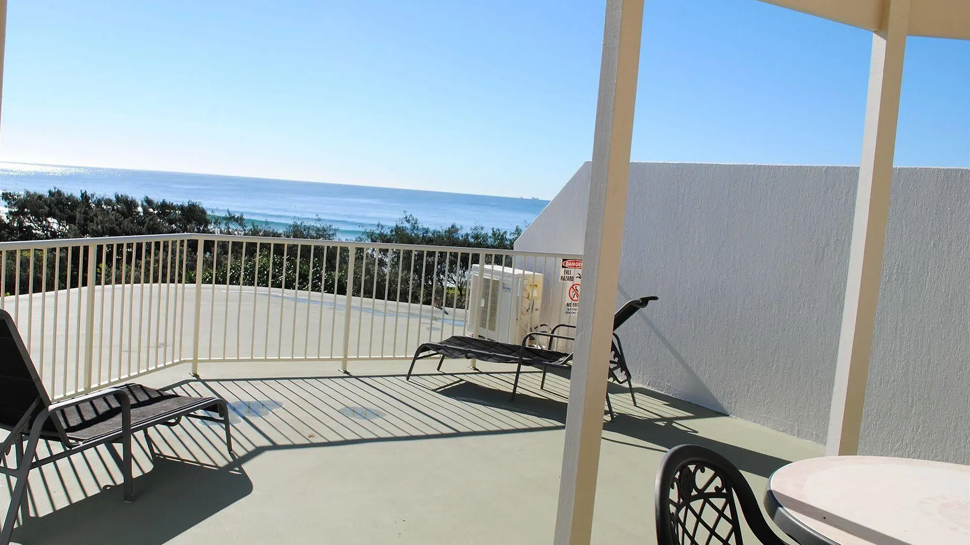 Apart Otel Surfside On The Beach Buddina