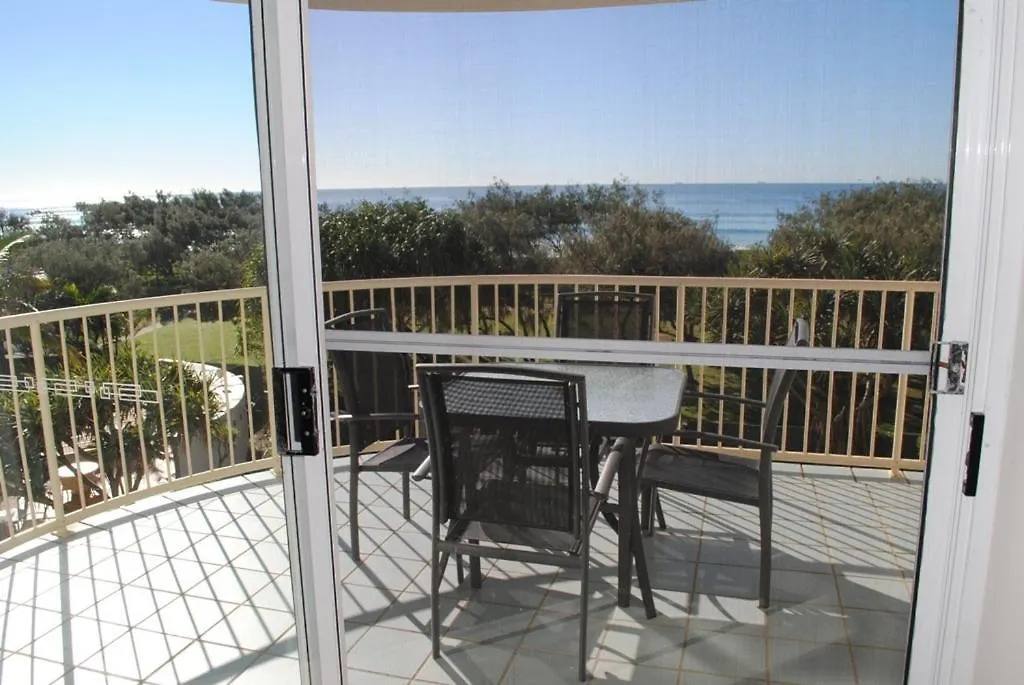 **** Aparthotel Surfside On The Beach Buddina Australia