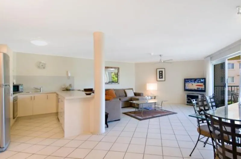 Surfside On The Beach Buddina Aparthotel