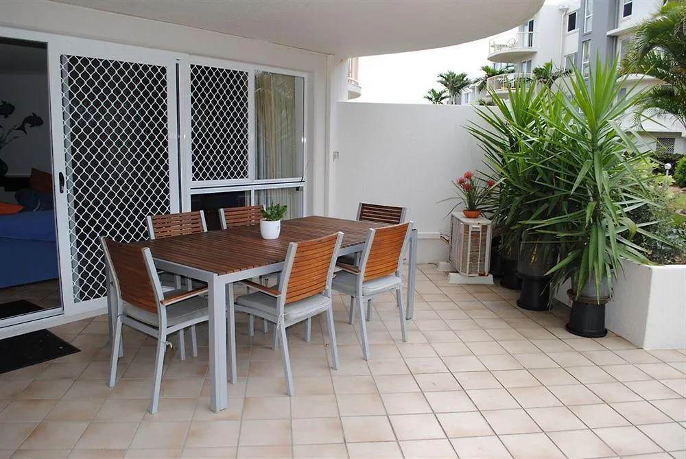 Surfside On The Beach Buddina Aparthotel