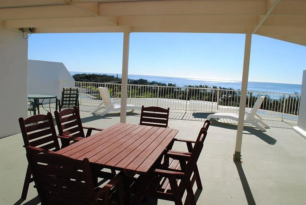 Aparthotel Surfside On The Beach Buddina