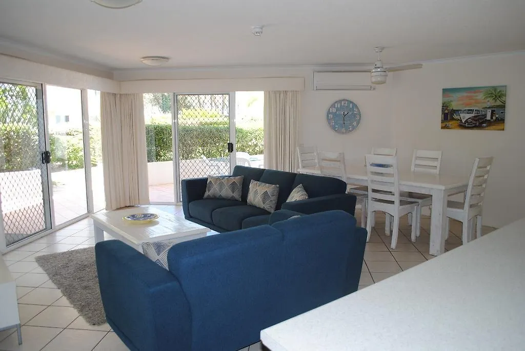 Aparthotel Surfside On The Beach Buddina