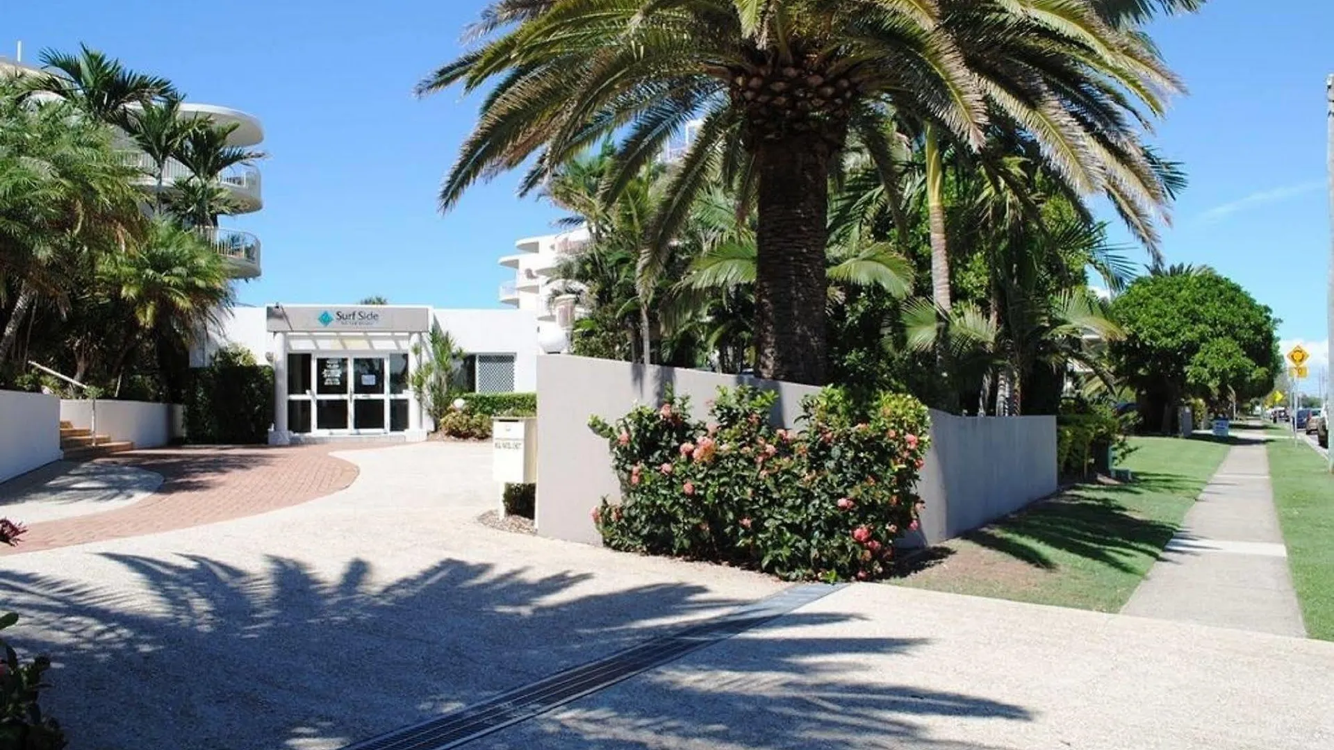 Aparthotel Surfside On The Beach Buddina