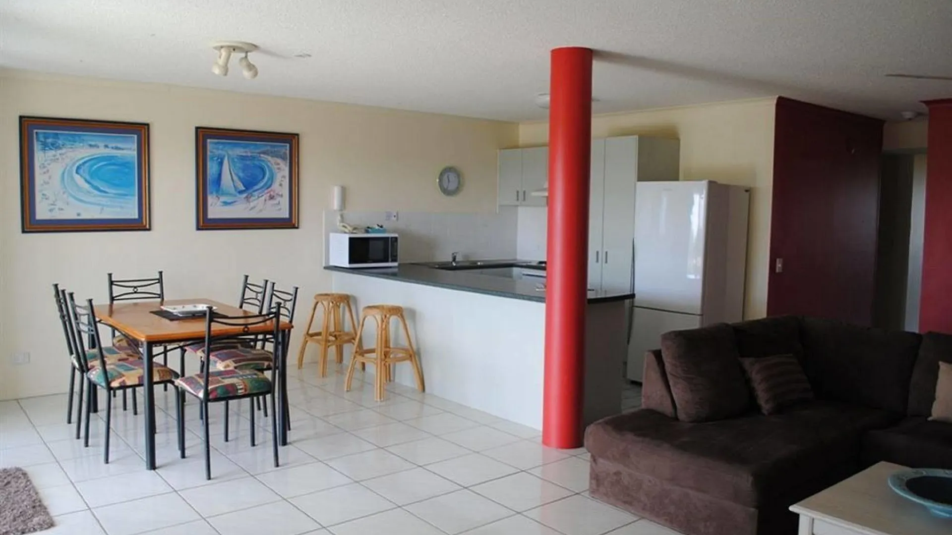 **** Aparthotel Surfside On The Beach Buddina Australia