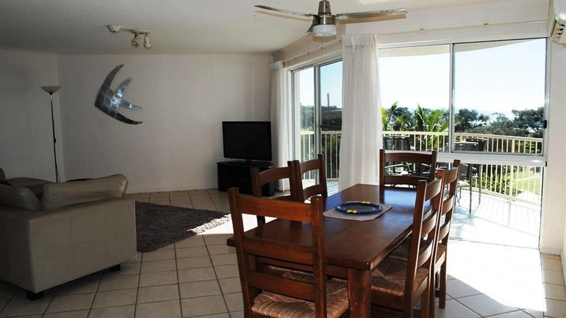 Aparthotel Surfside On The Beach Buddina