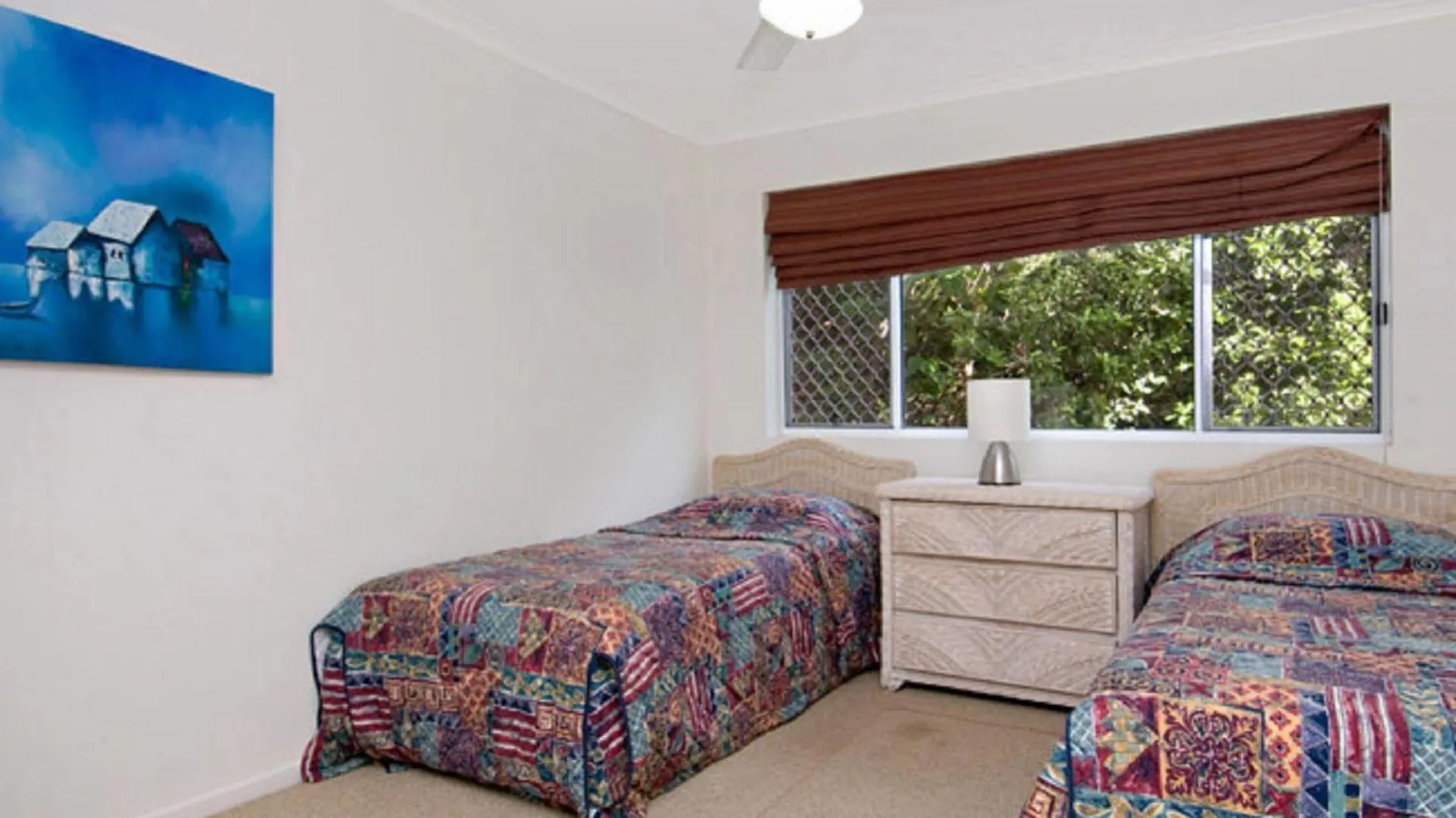 **** Aparthotel Surfside On The Beach Buddina Australia