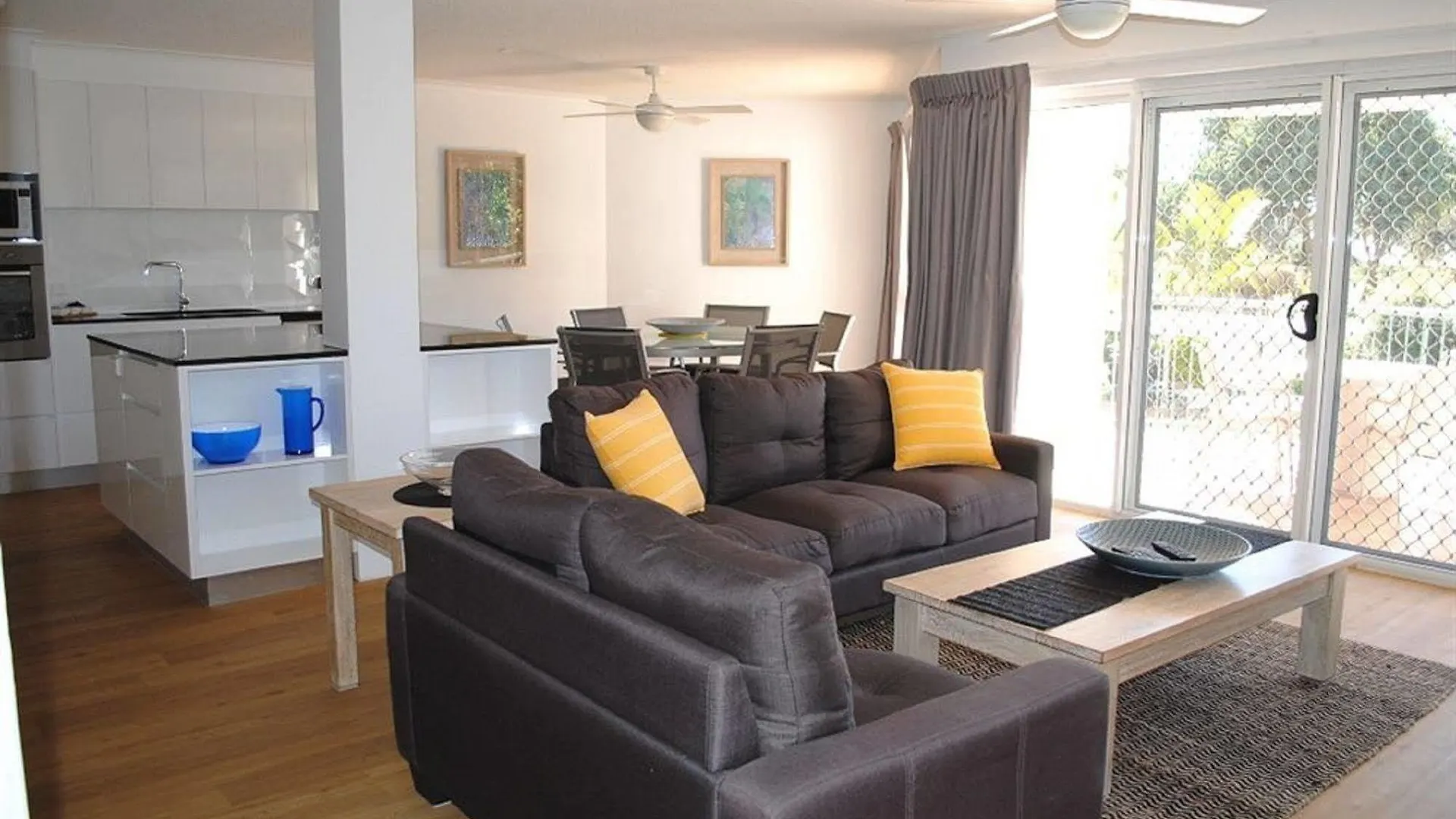 Aparthotel Surfside On The Beach Buddina