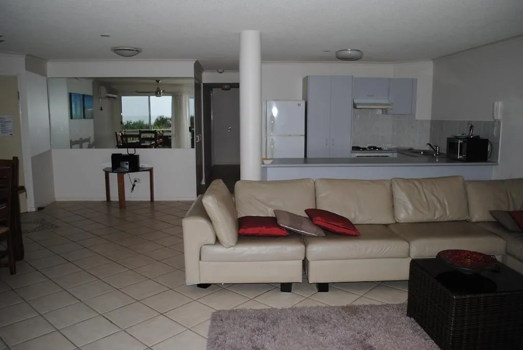Aparthotel Surfside On The Beach Buddina