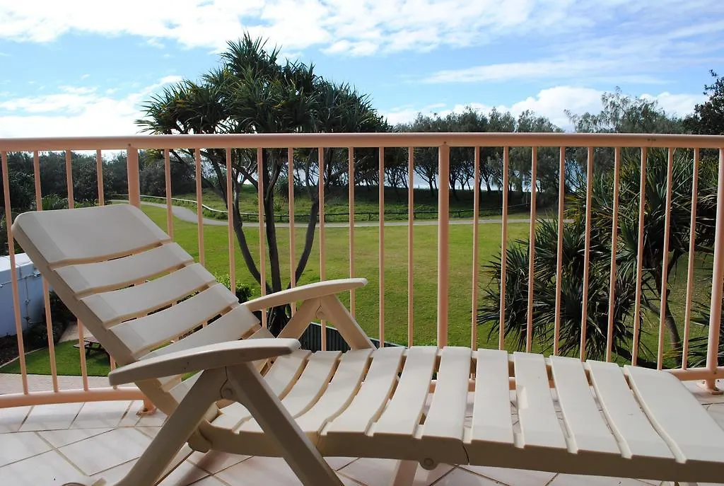 **** Aparthotel Surfside On The Beach Buddina Australia