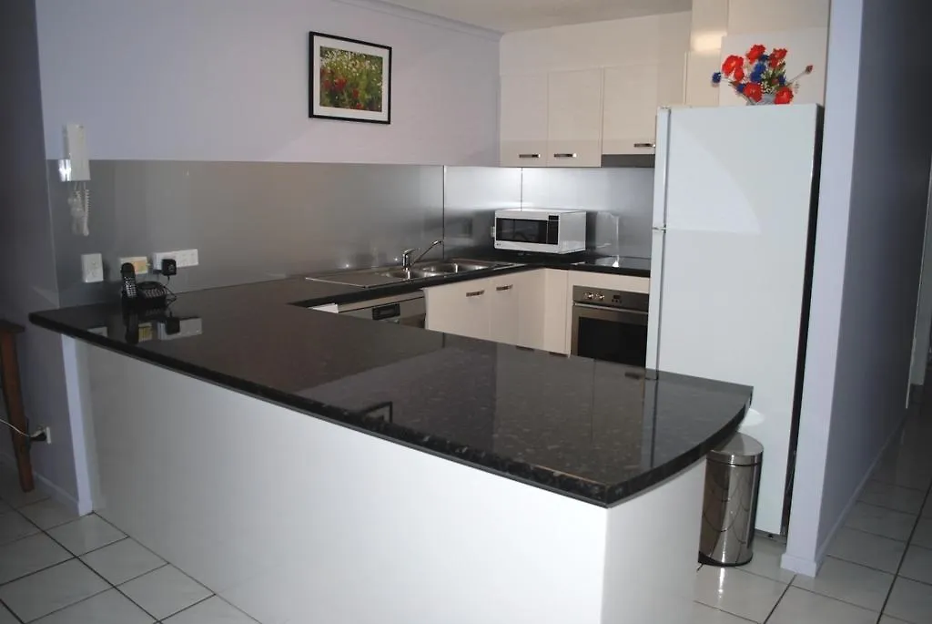 Aparthotel Surfside On The Beach Buddina