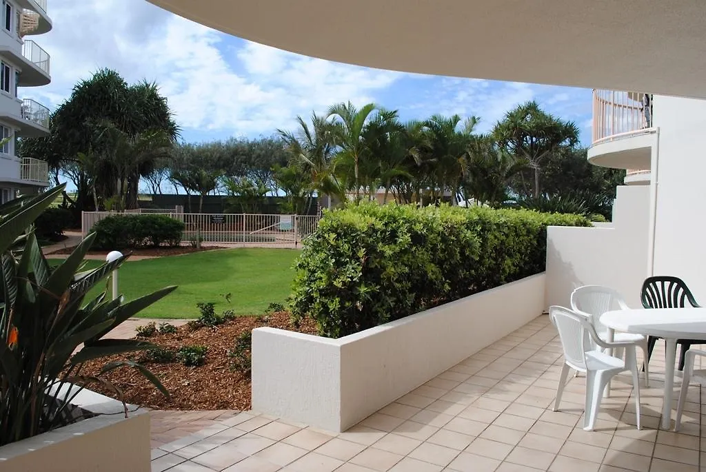 Aparthotel Surfside On The Beach Buddina